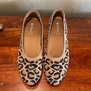 Vivaia Tamia Flats Dark Leopard Flat, size US 9 / EU 40